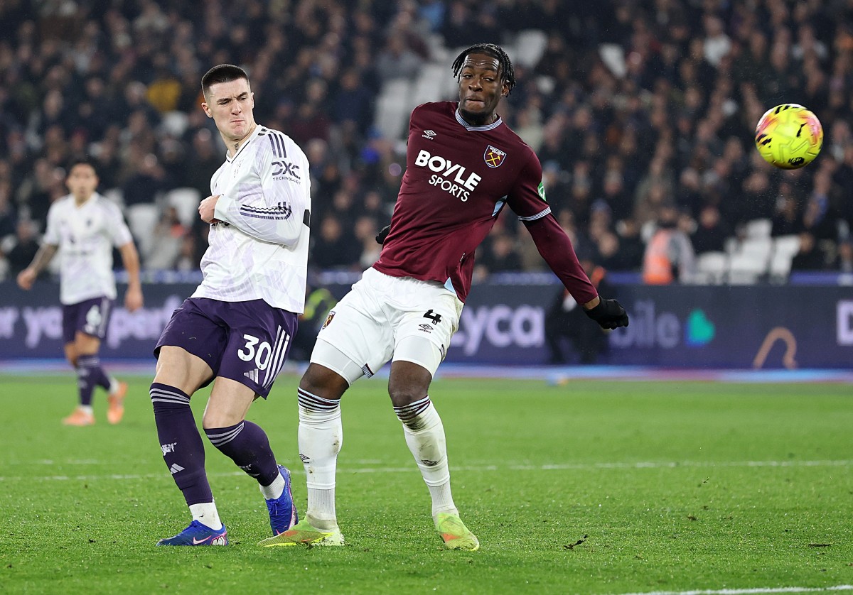 Benjamin Sesko scores for Man United against West Ham