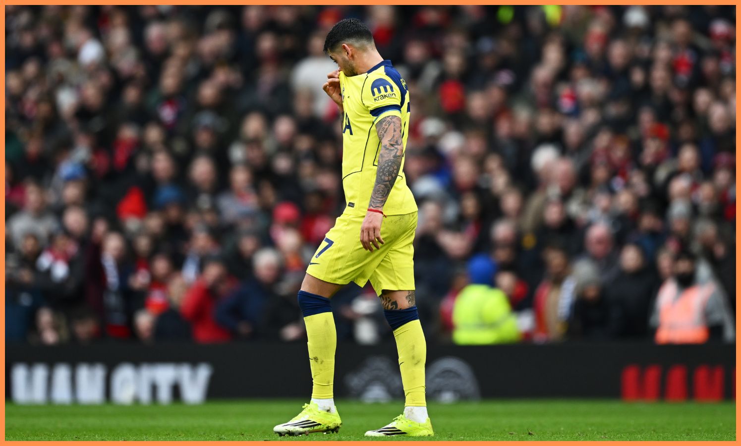 Cristian Romero walking off after his red card for Tottenham vs Manchester United