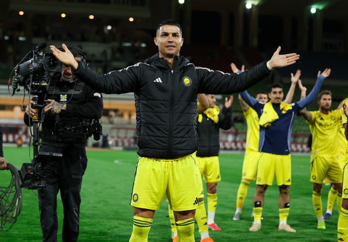 Cristiano Ronaldo reconoce a los fanáticos de Al Nassr