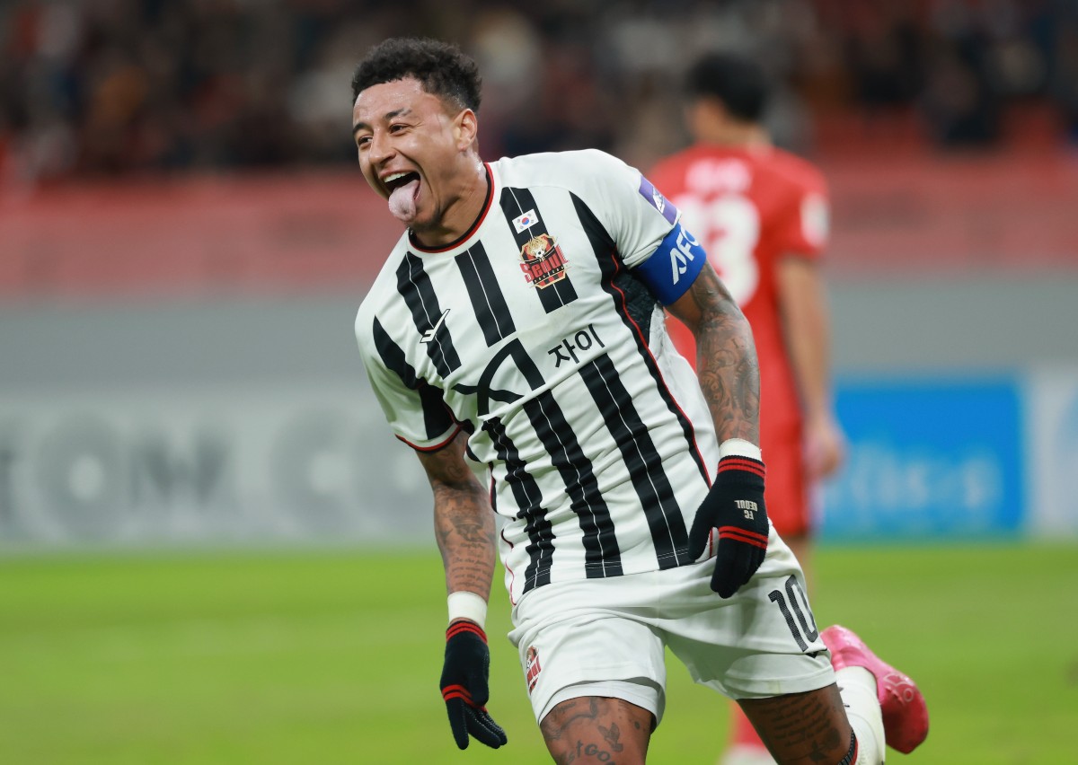 Jesse Lingard celebrates a goal for FC Seoul