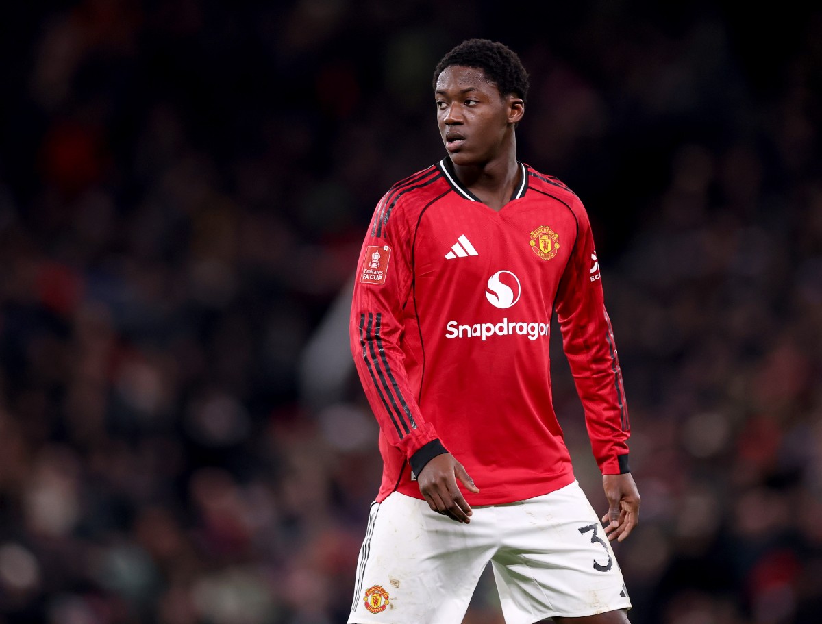 Kobbie Mainoo in action for Man Utd