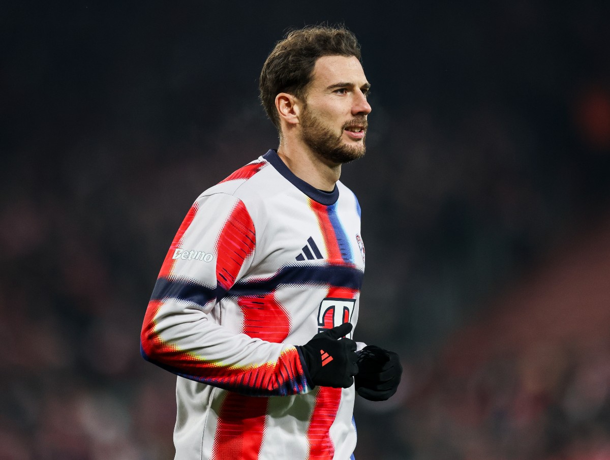 Leon Goretzka warming up for Bayern Munich