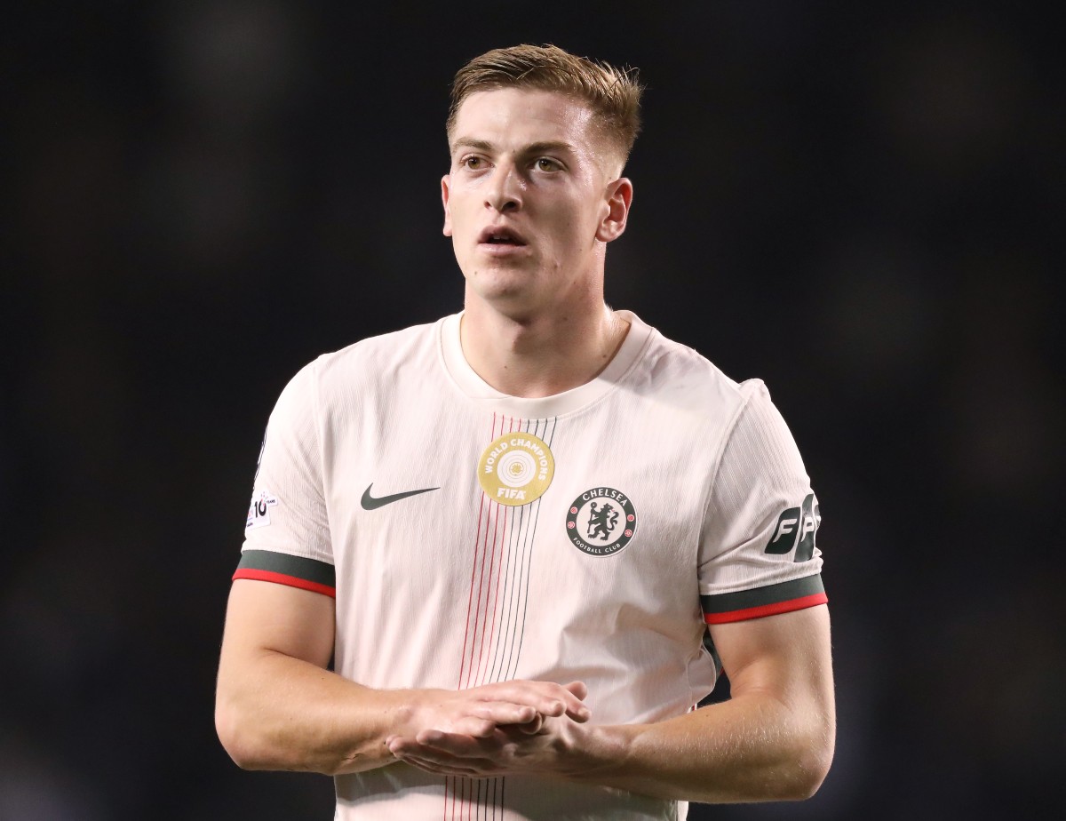 Liam Delap in action for Chelsea