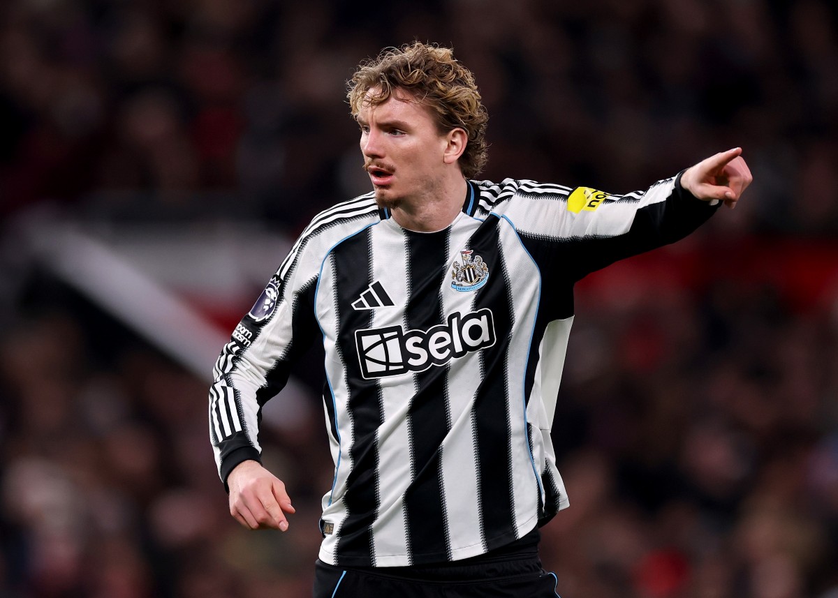 Nick Woltemade in action for Newcastle vs Man Utd