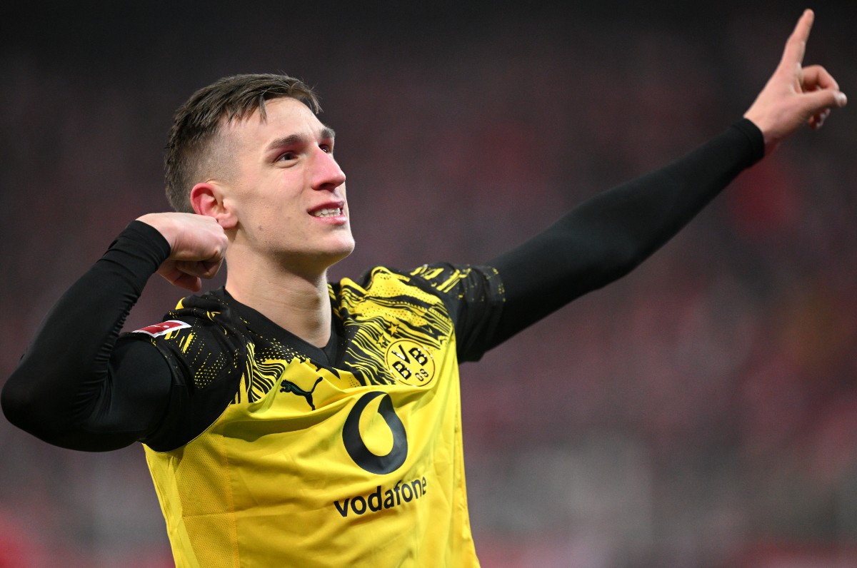 Nico Schlotterbeck celebrates a goal for Borussia Dortmund