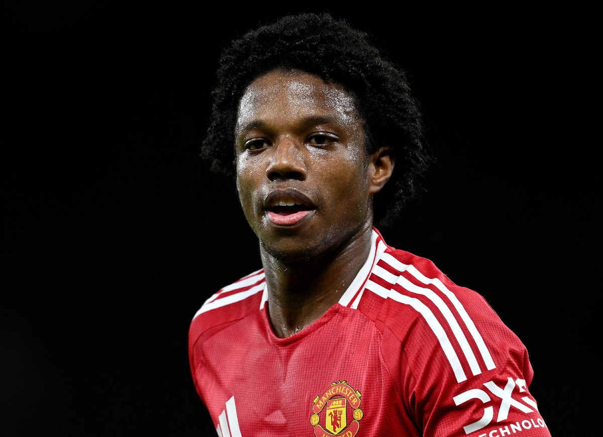 Tyrell Malacia in action for Manchester United