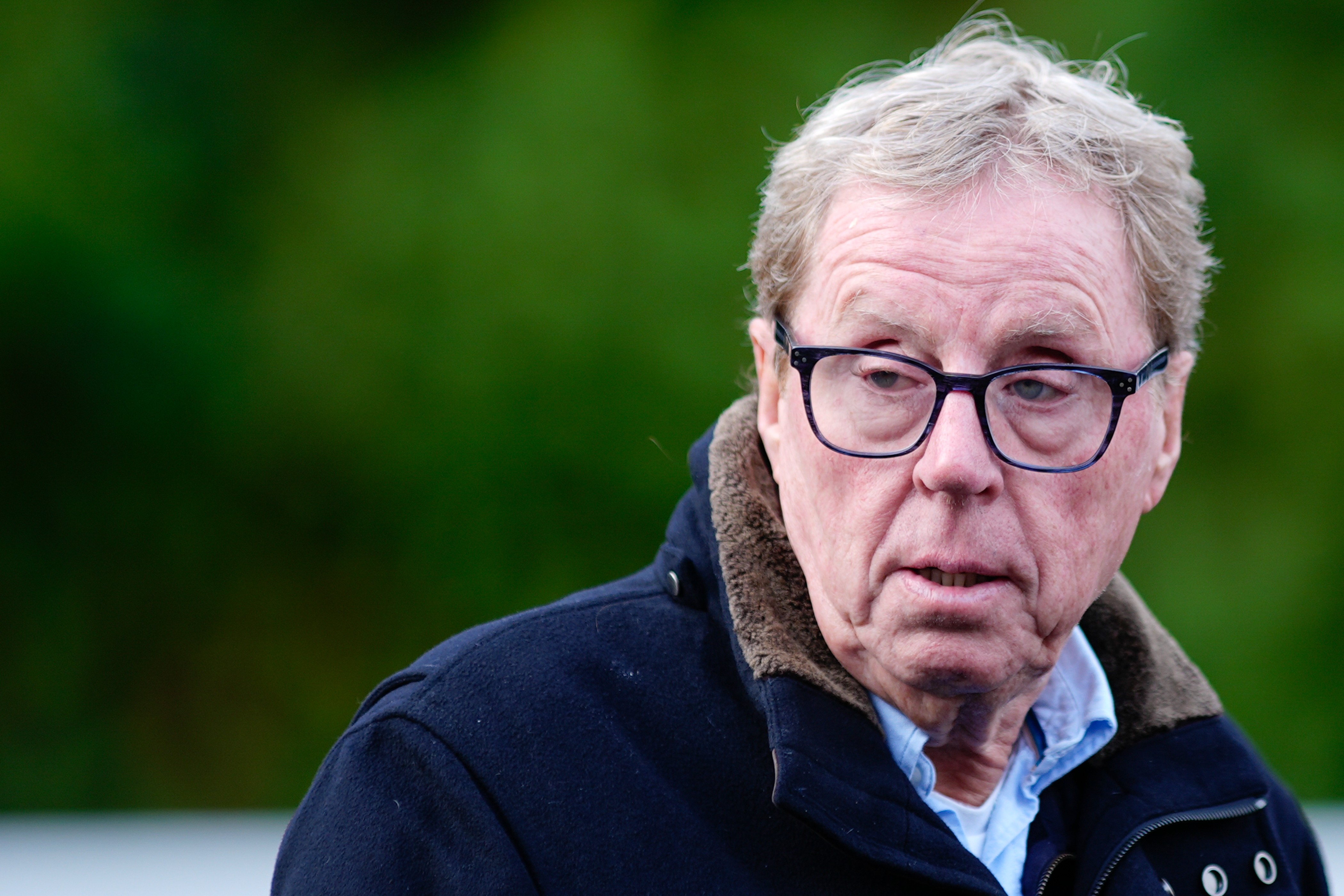  Harry Redknapp poses at Kempton Park