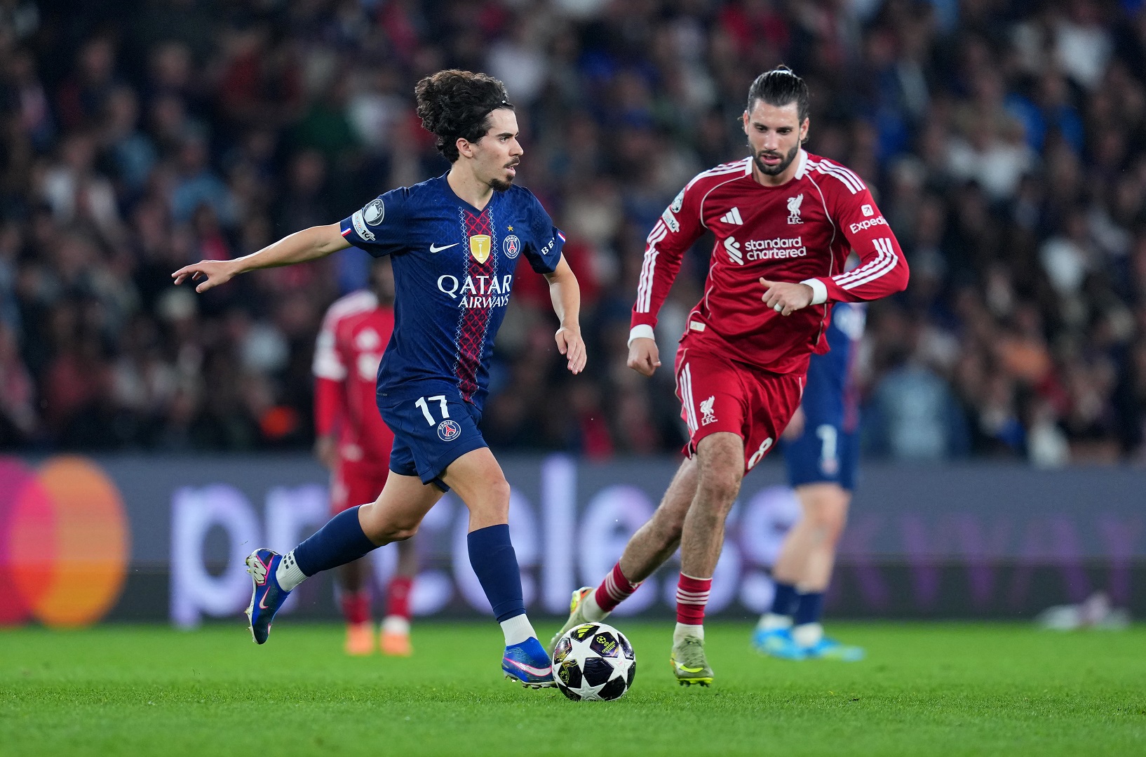 Vitinha of Paris Saint-Germain runs with the ball