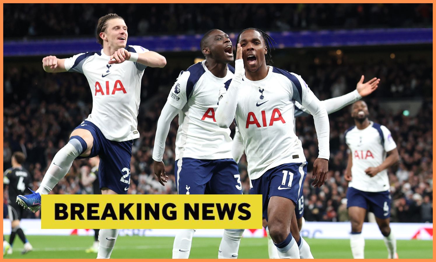 Mathis Tell comemora com seus companheiros do Tottenham
