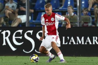 Sean Steur of Ajax in action