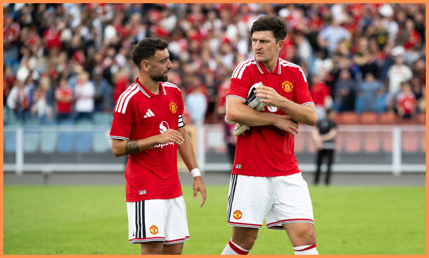 Three clubs tracking Manchester United star as “no agreement” on new deal yet, says BBC journalist