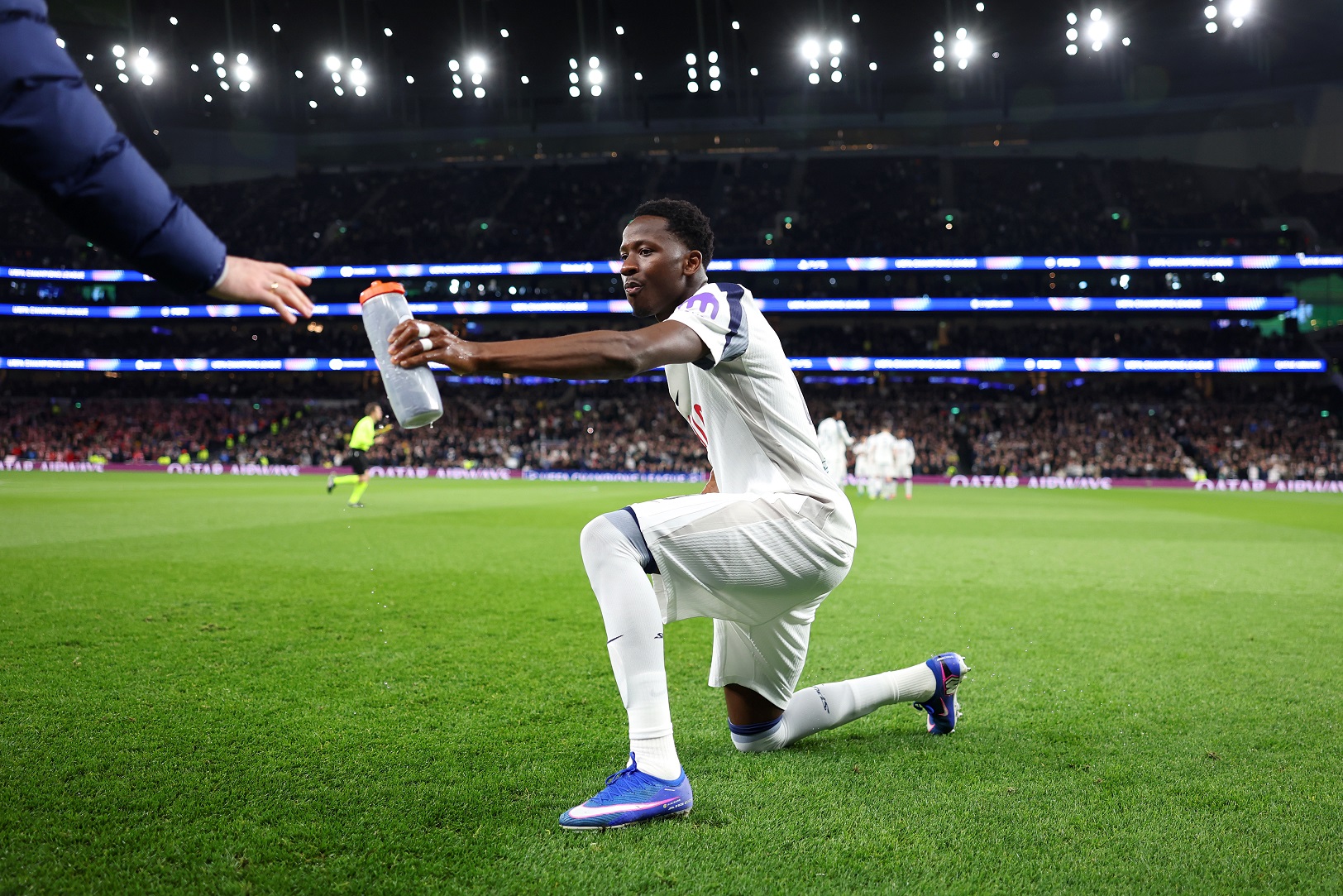 tottenham-hotspur-fc-v-atletico-de-madrid-uefa-champions-league-2025-26-round-of-16-second-leg Talks held: Tottenham ready to let midfielder leave the club after five years