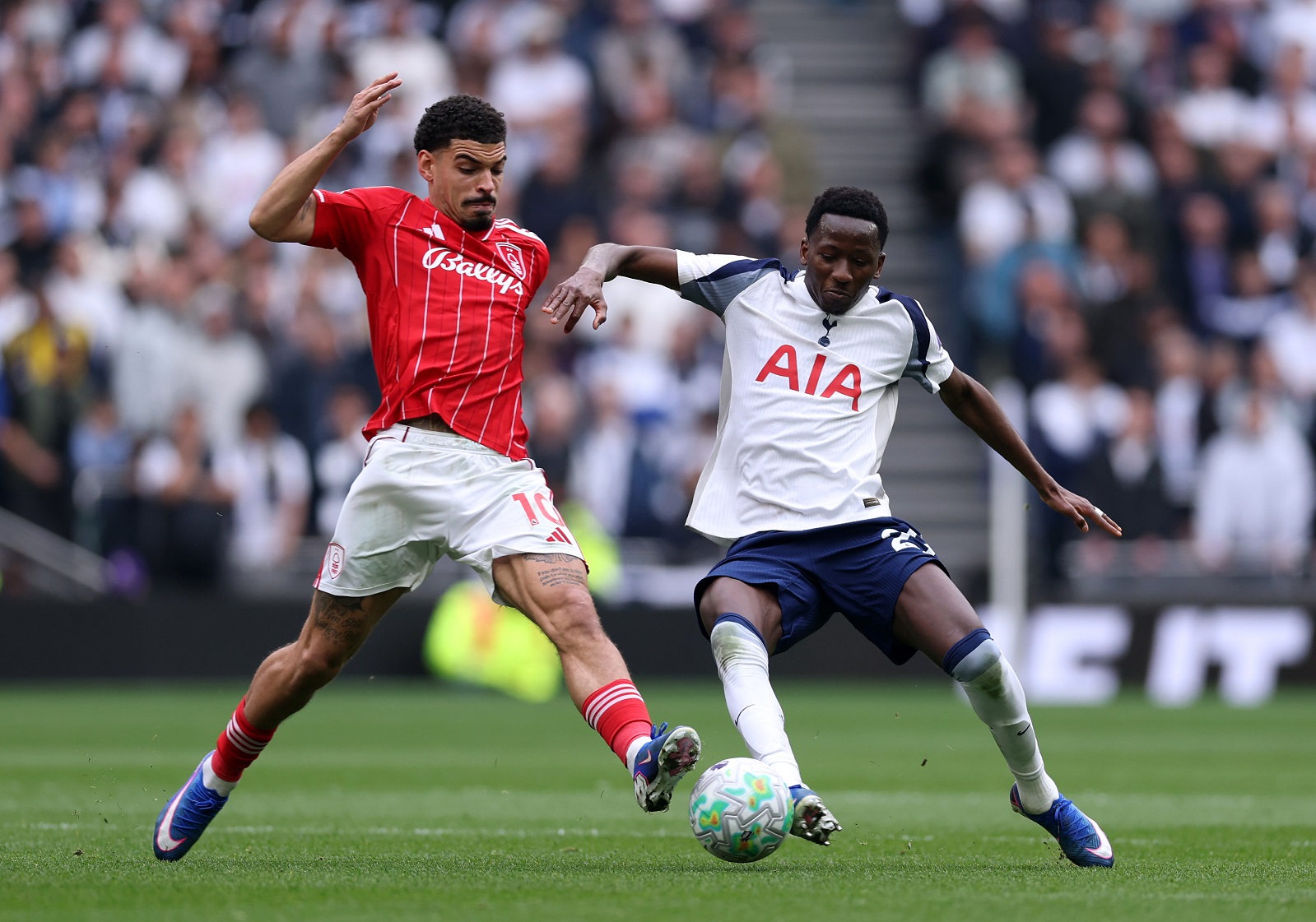 Talks held: Tottenham ready to let midfielder leave the club after five years