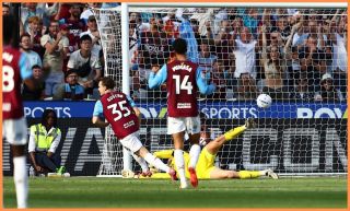 Edvin Austbo scores for West Ham.