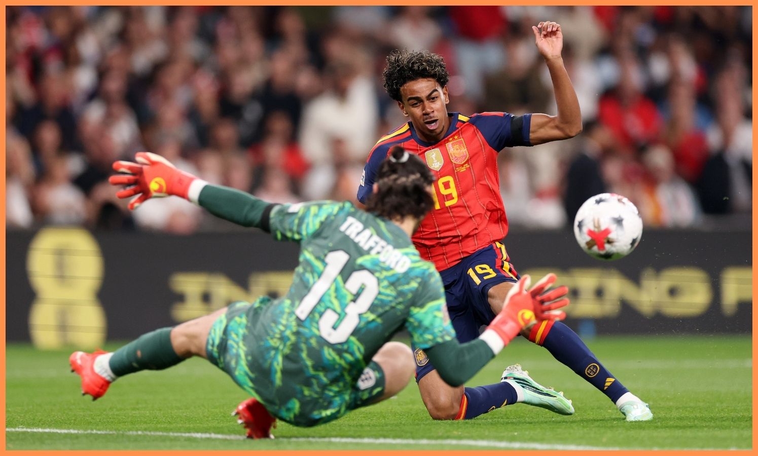 Lamine Yamal marcou pela Espanha contra a Inglaterra
