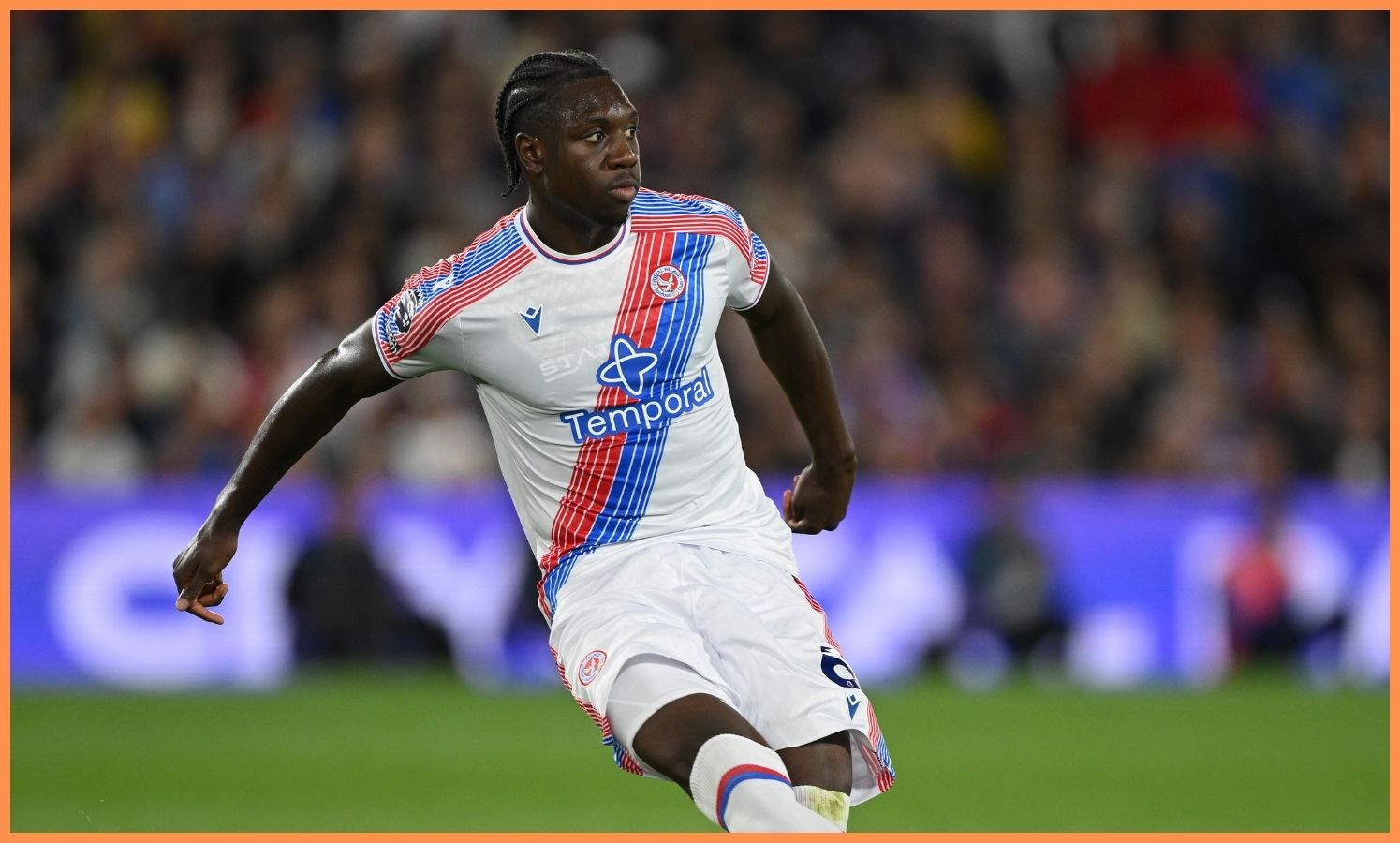 Jaydee Canvot playing for Crystal Palace.