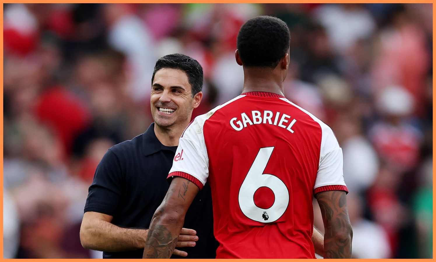 O técnico do Arsenal, Mikel Arteta, e o zagueiro Gabriel
