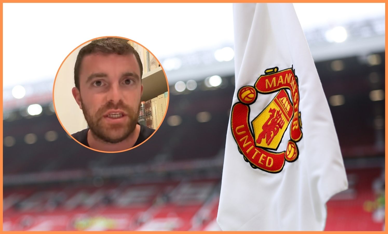 Fabrizio Romano e a bandeira do Manchester United em Old Trafford