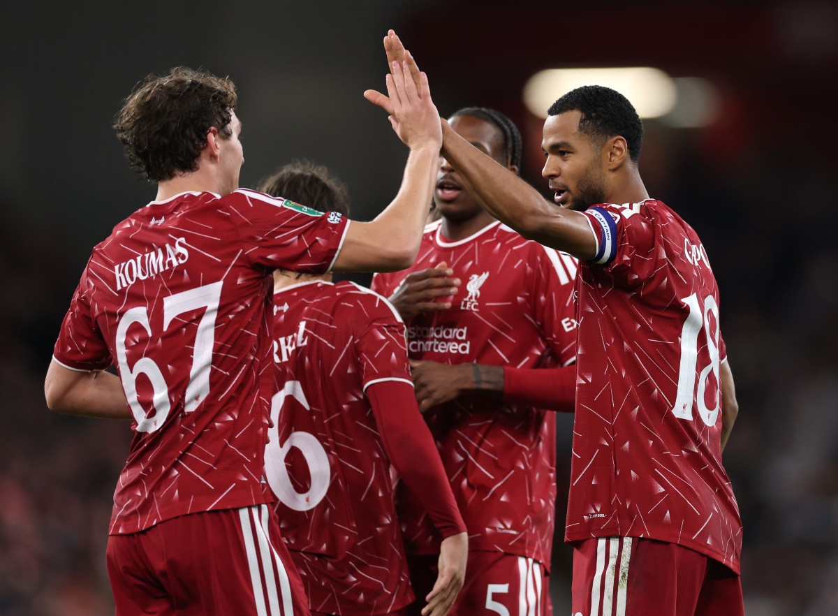 Cody-Gakpo-celebrates-a-goal-for-Liverpool-vs-Tottenham Former Liverpool star names the player who’s given Andoni Iraola a “dilemma”