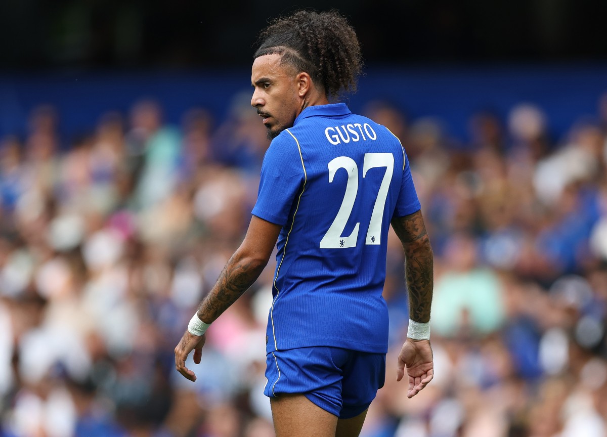 Malo-Gusto-in-action-for-Chelsea “Final push” as Liverpool make attempt to sign Chelsea star on loan