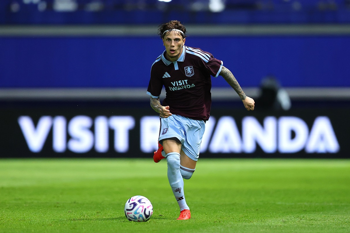 aston-villa-v-bg-pathum-united-pre-season-friendly-1 Warnock claims Emery will be furious with Aston Villa star