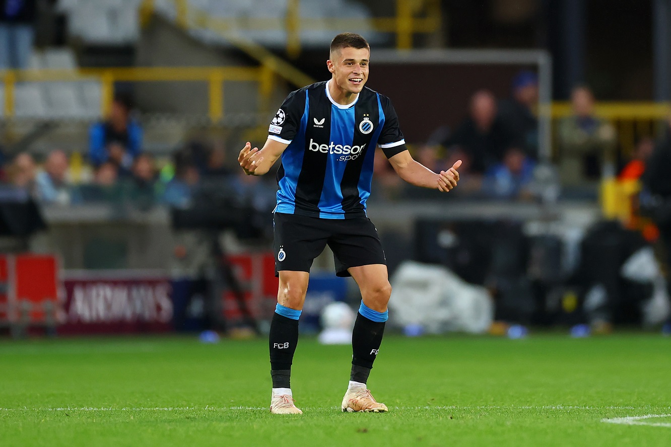 Man United & Spurs scouts were present to watch 22-year-old striker in Champions League