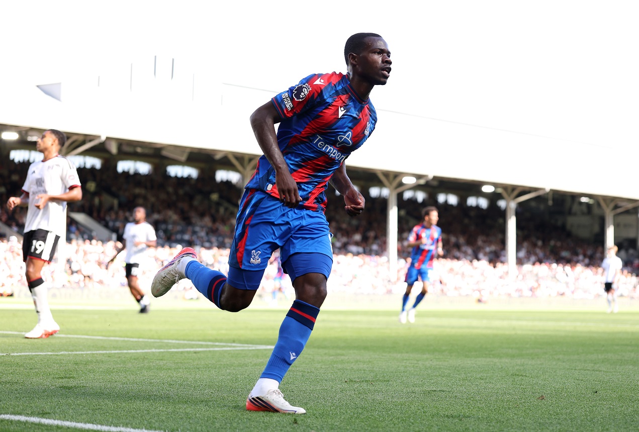 Crystal Palace working to agree deal with England defender