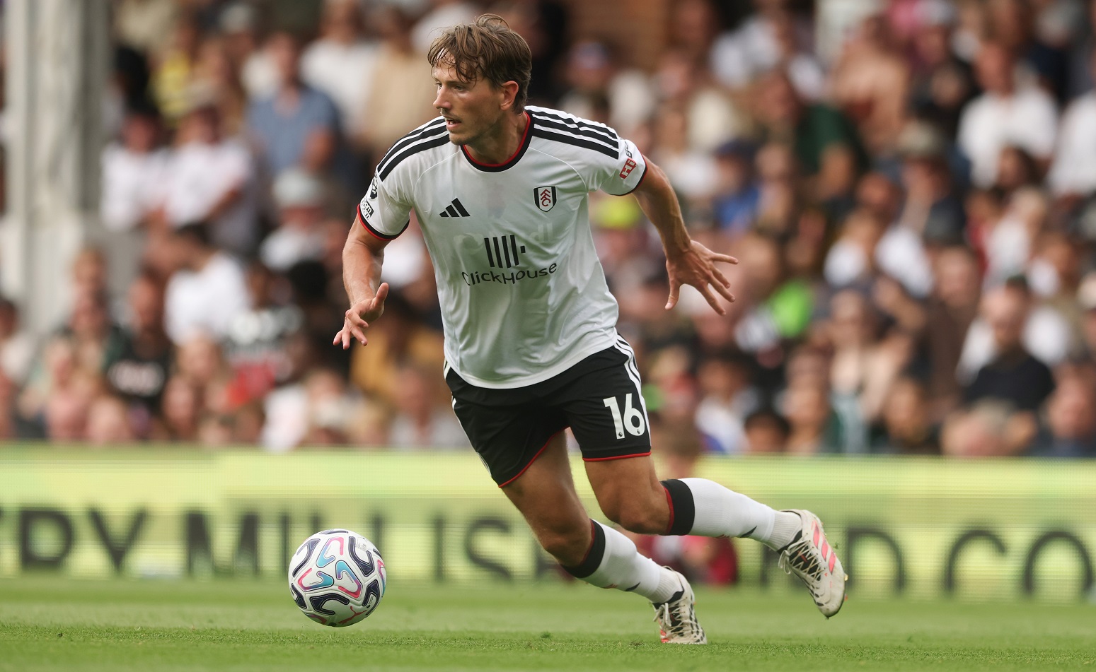 fulham-v-vfb-stuttgart-pre-season-friendly-1 BBC: Chelsea considered late move for experienced midfielder from London rivals