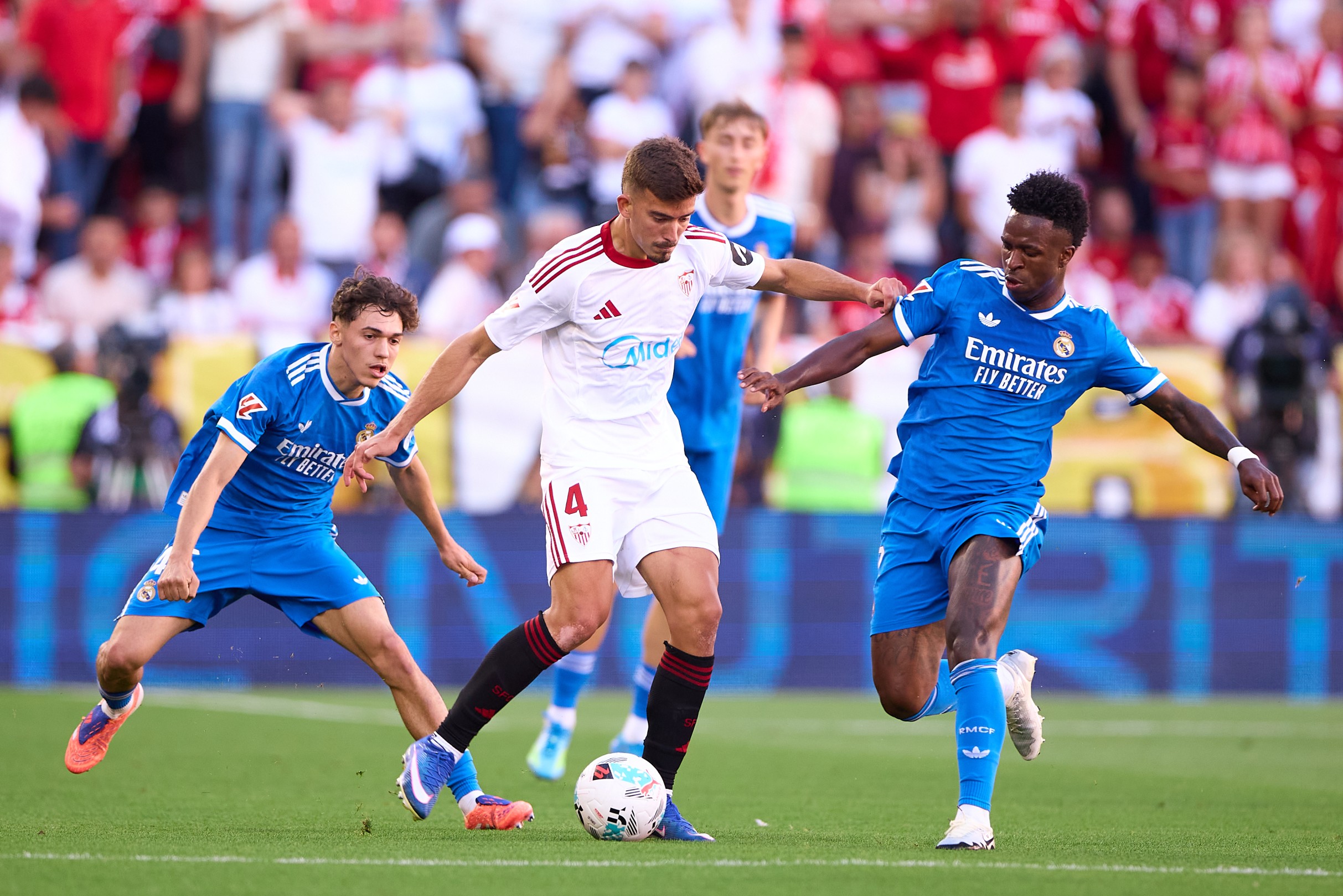 Arsenal identify 24-year-old defensive target ahead of January transfer window