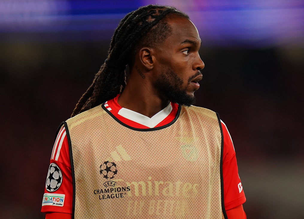 Chelsea considered move for Portuguese midfielder before trusting current options