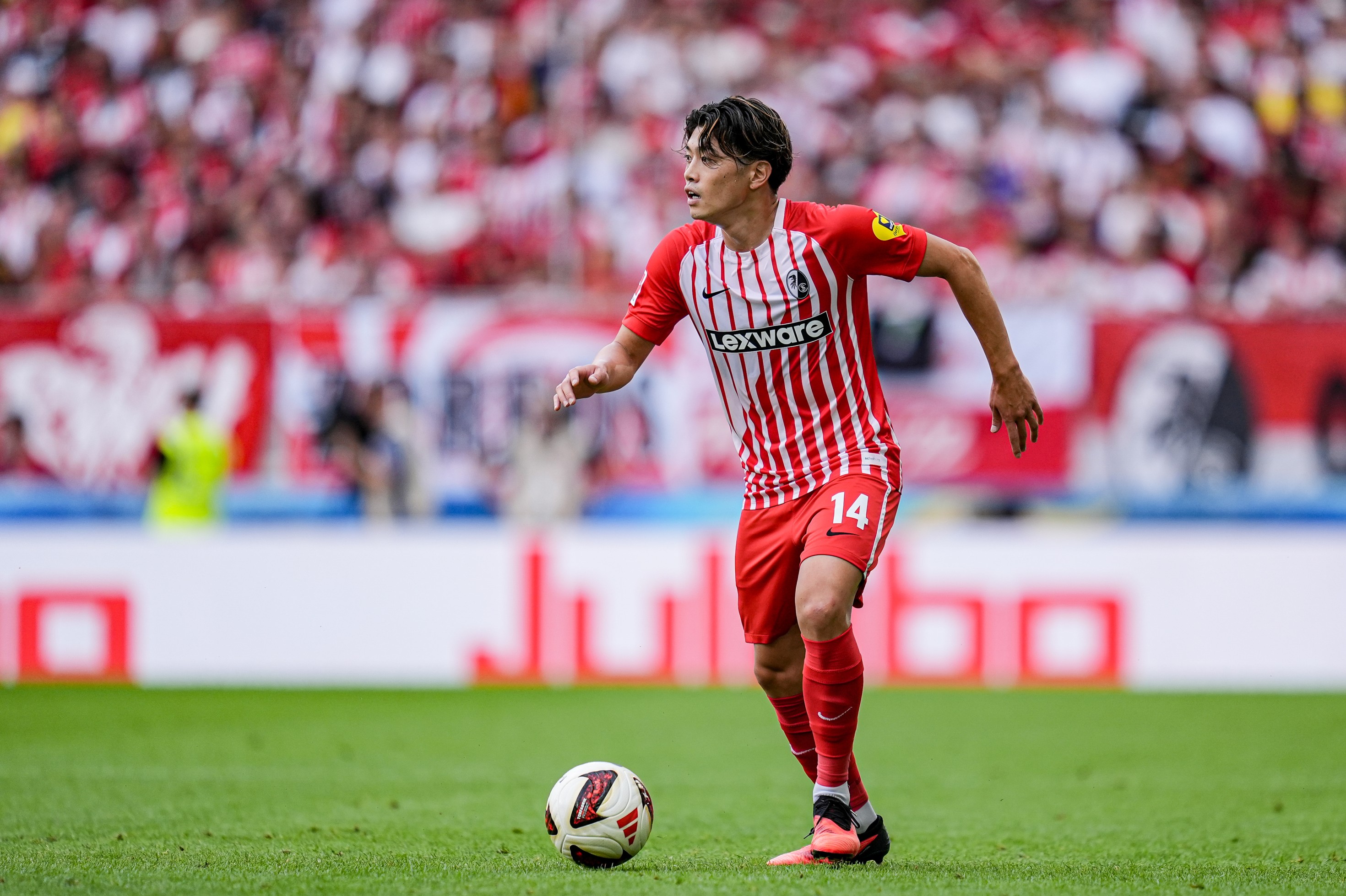 Tottenham identify versatile attacking target but face €40 million asking price